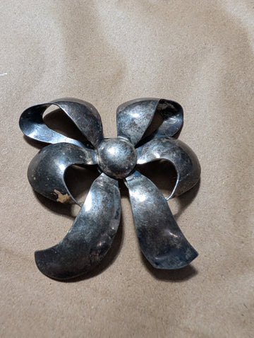 Vintage Monet Sterling Silver Ribbon Bow Brooch Pin 26.25g