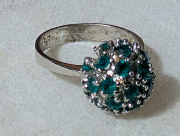 Vintage Sterling Silver Green Stone Cluster Dome Ring Size 7