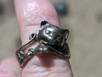 Vintage Sterling Silver Curled Sleeping Cat Ring Size 5.5